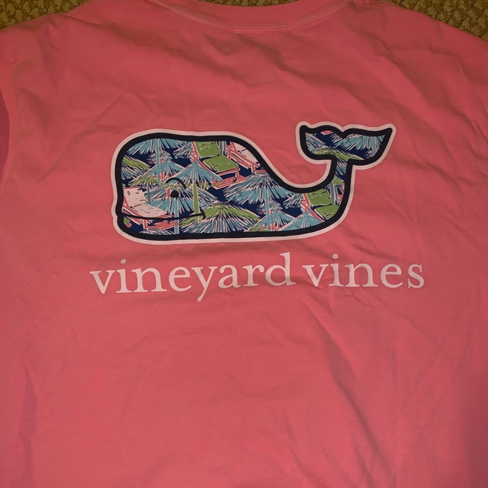 Pink Vineyard Vines T-shirt